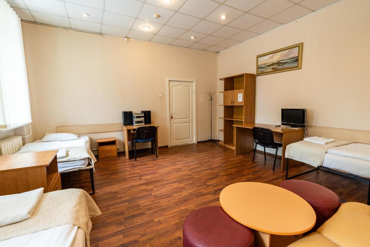 Klaipeda Inn Private Parking And Kitchen Room photo